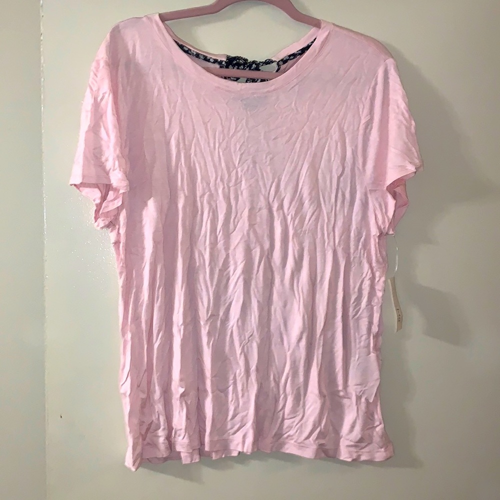 Cute pink T-shirt with back neck-tie ribbon